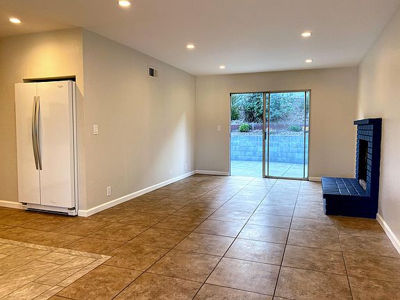 5th image of 16657 Selby Dr