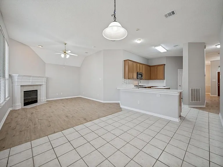 1645 Angel Falls Dr — Photo 9
