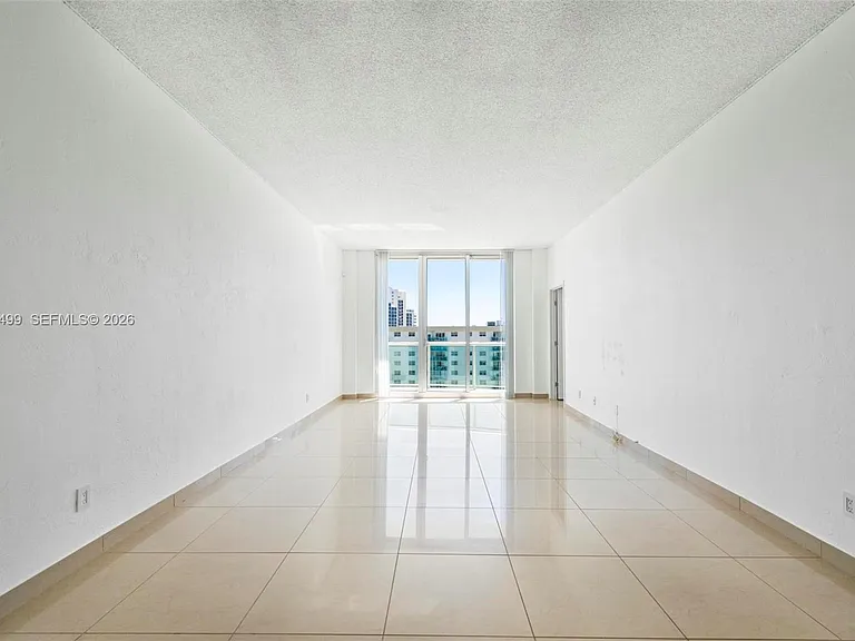 19380 Collins Ave #6 — Photo 11