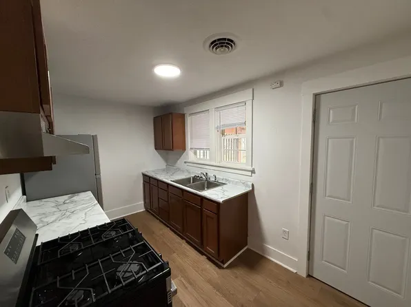 1144 S Spring, 1144 S Spring St #B, Springfield, IL 62704