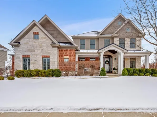 39W875 Catlin Sq, Geneva, IL 60134