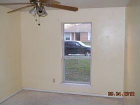 3rd image of 416 Vincent St