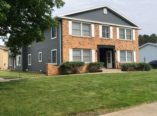 1104 S 16th St APT 4, Goshen, IN 46526