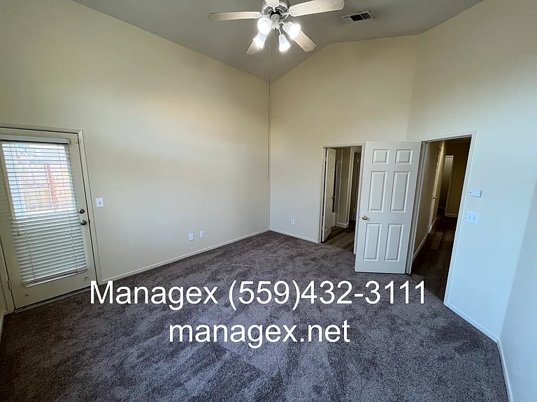 5584 W Chennault Ave — Photo 16
