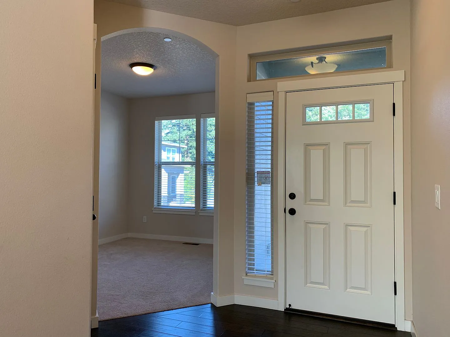 Beautiful 4BR in Camas! Modern Finishes! Close to Shopping & I-5! Schedule a tour today! — Photo 3