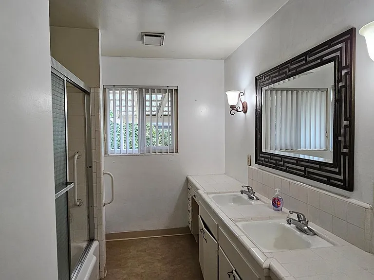 7722 Woodside Dr — Photo 15