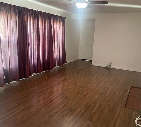 4th image of 8915 Canby Ave