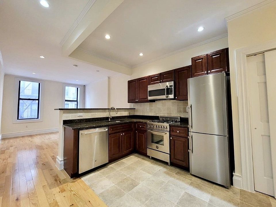 1st image of 141 Sullivan St APT 8