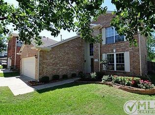 404 Flint Ct, Euless, TX 76040