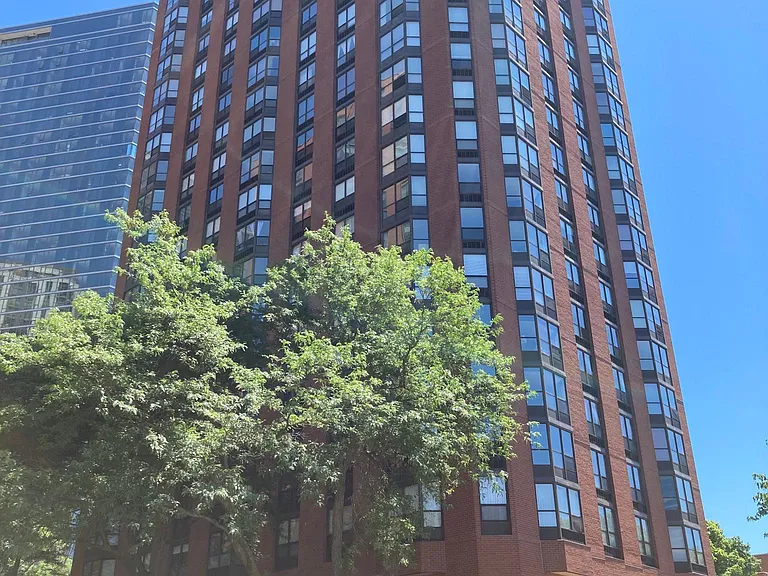 901 S Plymouth Ct #1301 — Photo 1