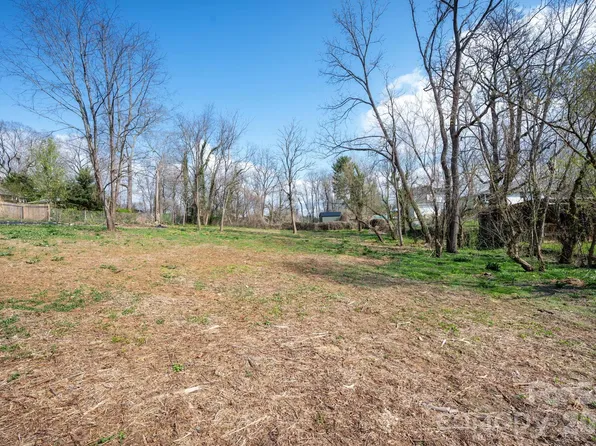 99999 Tremont St, Asheville, NC 28806