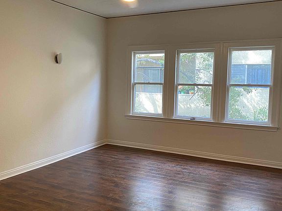 5th image of 357 S Kenmore Ave APT 6