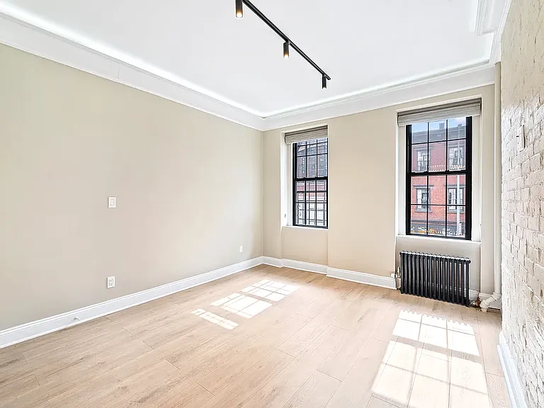 714 Greenwich St #4 — Photo 2