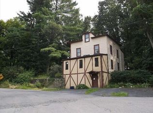 3804 Oak St, Temple, PA 19560