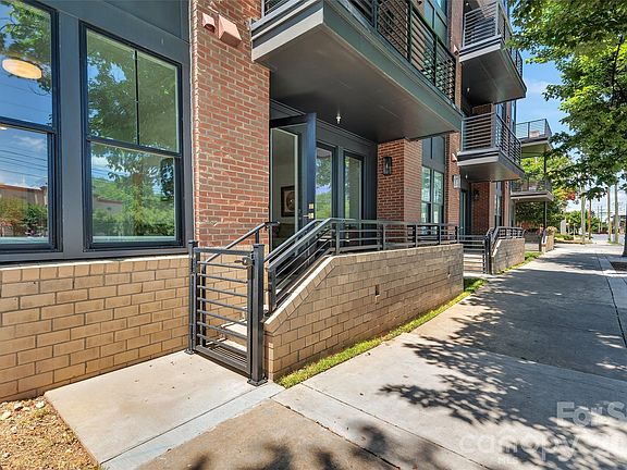 2nd image of 3000 South Blvd Unit 101