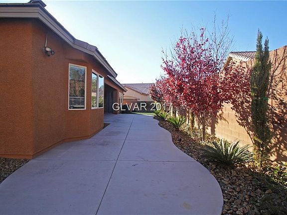 3rd image of 10311 Hawks Wing St