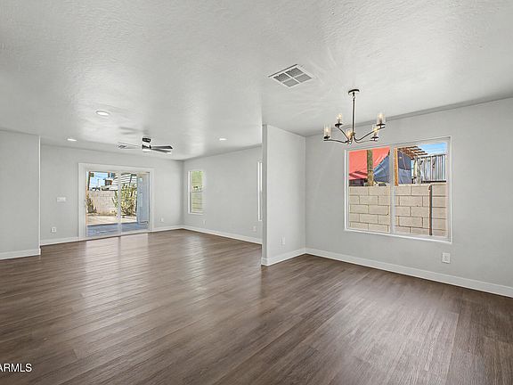 5th image of 3514 W PIERCE Street