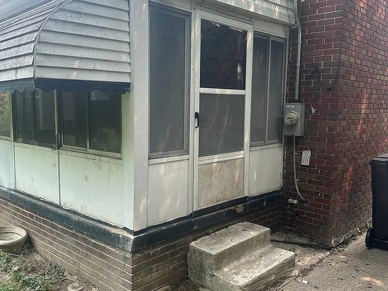 9781 Wayburn St — Photo 26
