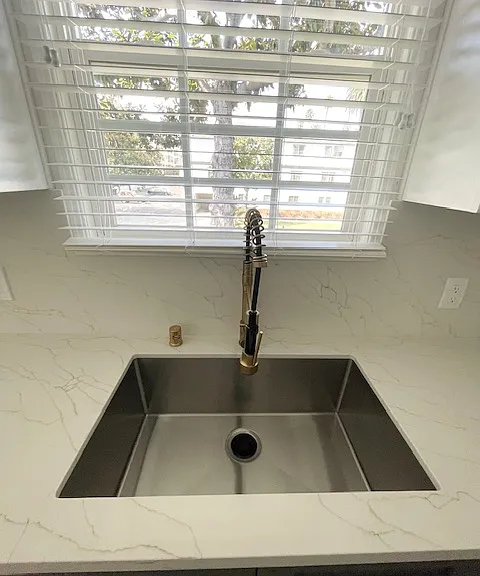 421 N Doheny Dr #14 — Photo 7