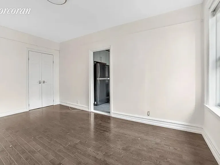 330 E 52nd St #56 — Photo 2