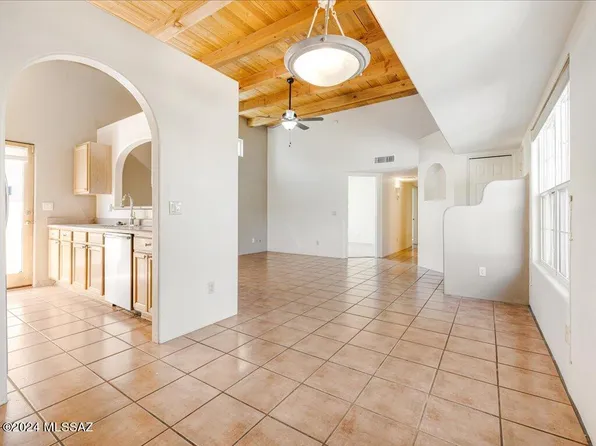 5154 S Thunder Sky Way, Tucson, AZ 85747