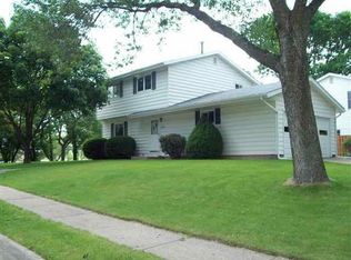 4418 Main St, Davenport, IA 52806