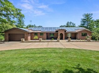 2849 Erb Rd, Saint Louis, MO 63129