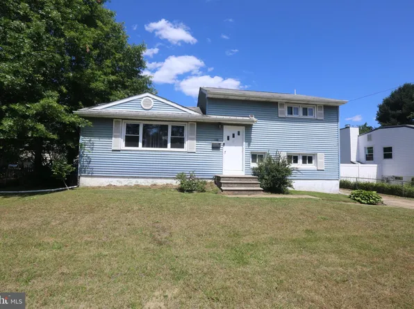 110 Somerset Rd, Glassboro, NJ 08028