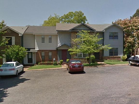 2nd image of 528 S Woodburn Dr