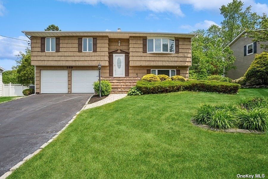 289 Avenue B, Ronkonkoma, NY 11779 Zillow