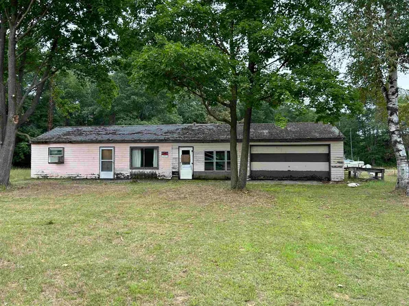 N2138 River Dr, Wallace, MI 49893
