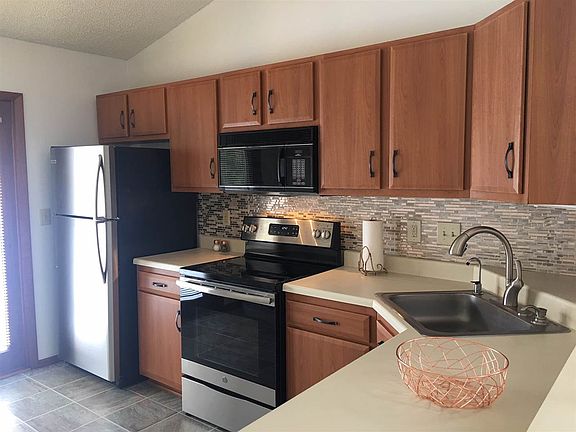 4th image of 108 Stoney Creek Dr