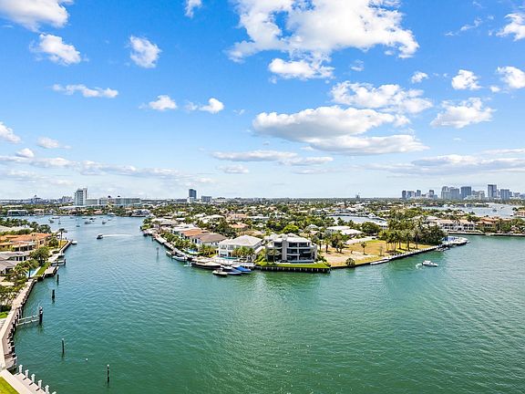 2nd image of 3055 Harbor Drive #1403