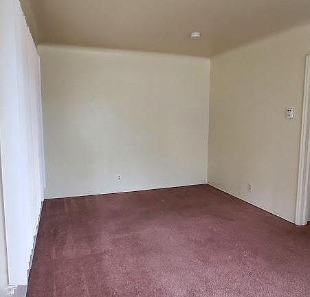 2nd image of 527 W Hammond Ave #527