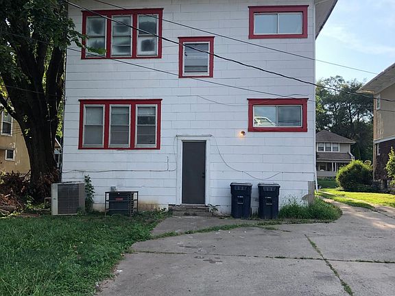 Dedicated parking around back + street parking available