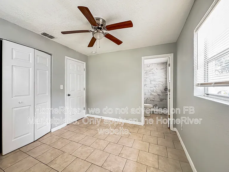 705 W 9th St — Photo 10
