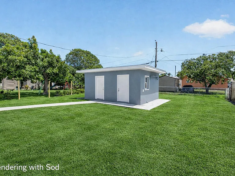 239 NW 6th Ave — Photo 21