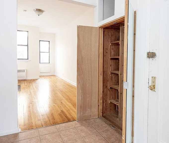 235 E 12th St #2C — Photo 9