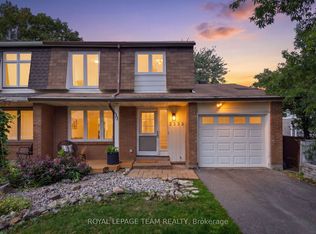 2333 Cotters Cres, Ottawa, ON K1V 8Y7