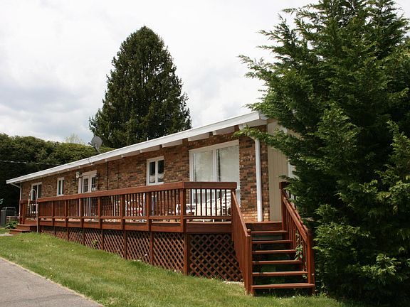 3rd image of 900 Hummingbird Dr