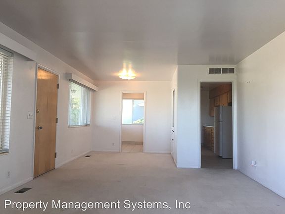 5th image of 1503 S Foothill Dr