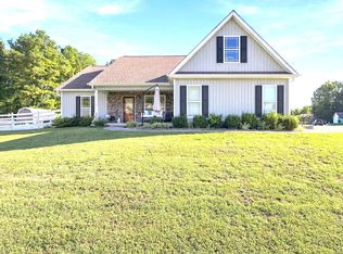 95 Cottage Crest Ct, Chickamauga, GA 30707