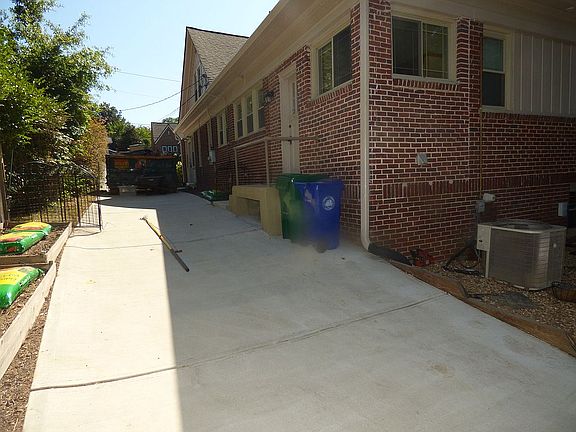 Nice (and Clean) Driveway