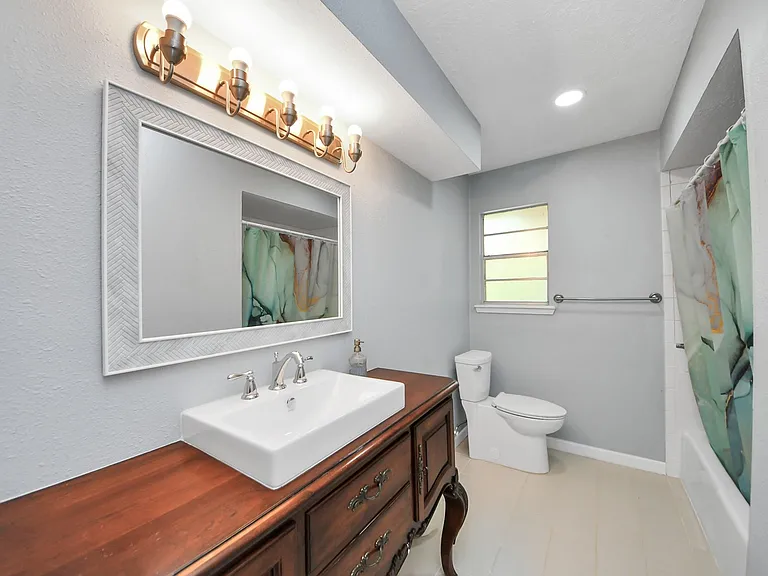 16502 N Mediterranean St — Photo 15