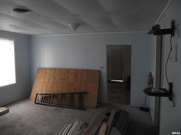 3rd image of 419 W Park St