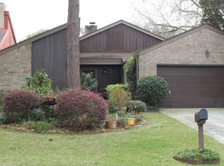 13827 Sheri Hollow Ln, Houston, TX 77082