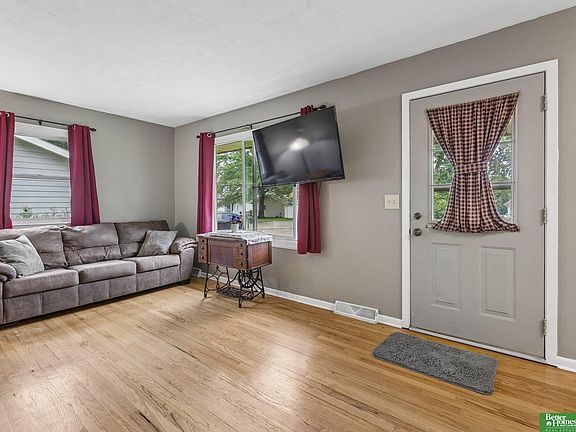 3rd image of 2212 Andies St