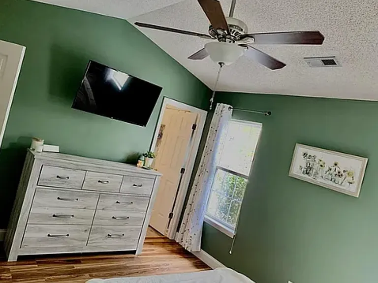 601 Tisbury Ln — Photo 21