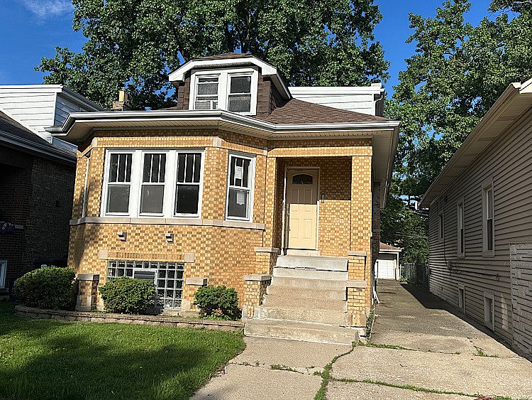 1st image of 2514 N 79th Ave