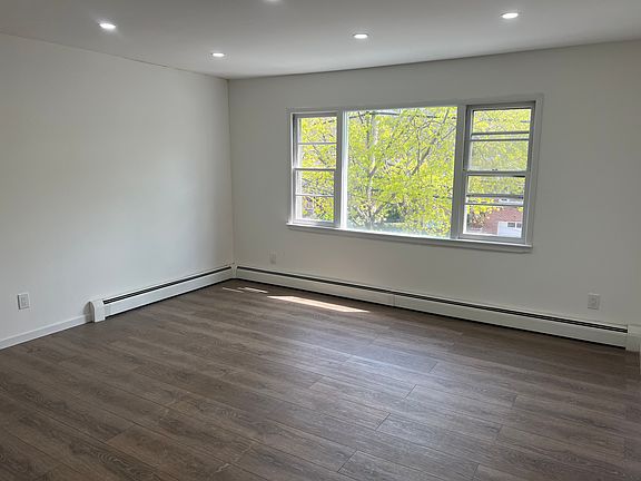 3rd image of 1519 Nepperhan Ave #1